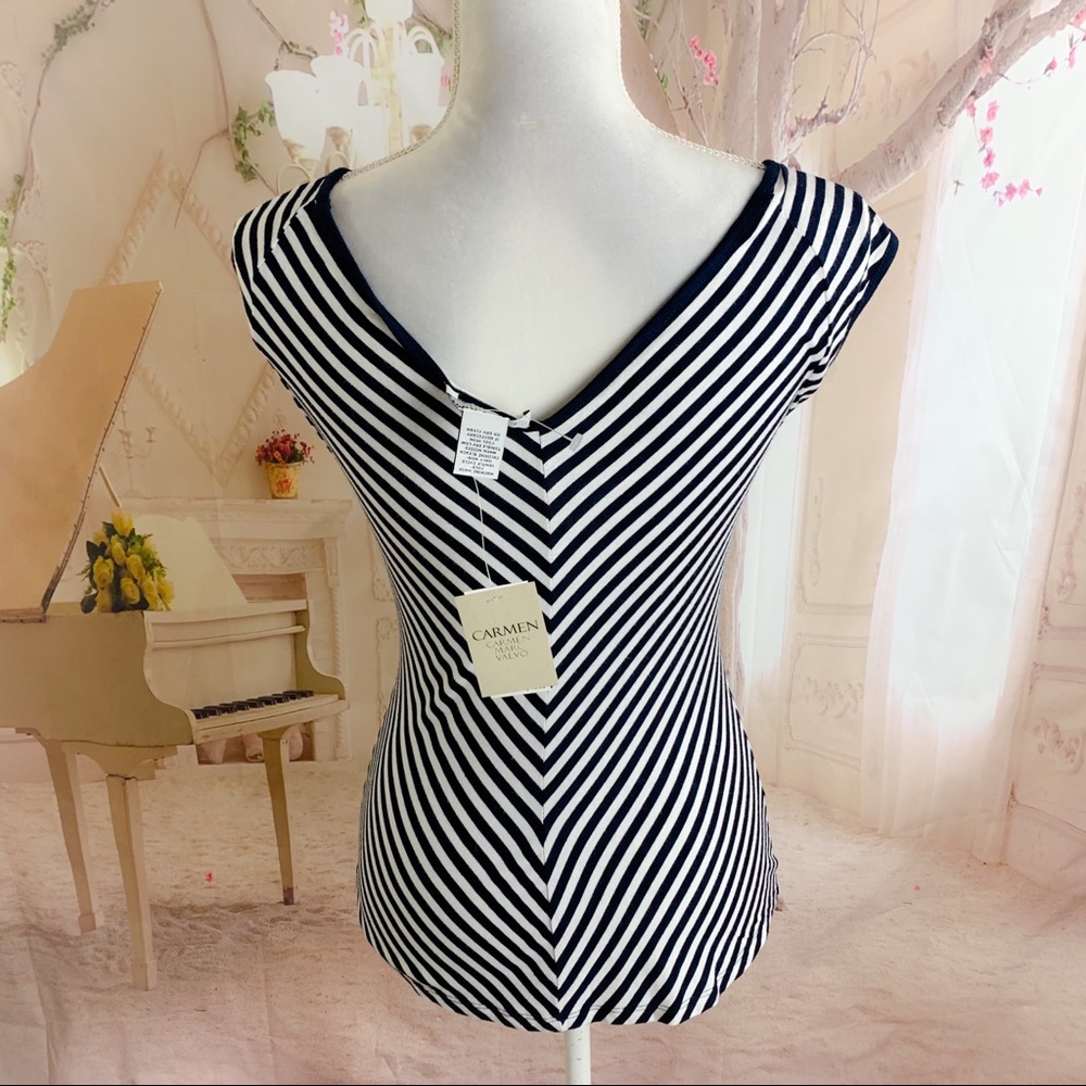 NEW Carmen Marc Valvo Striped V neck Tee Shirt - Picture 8 of 10
